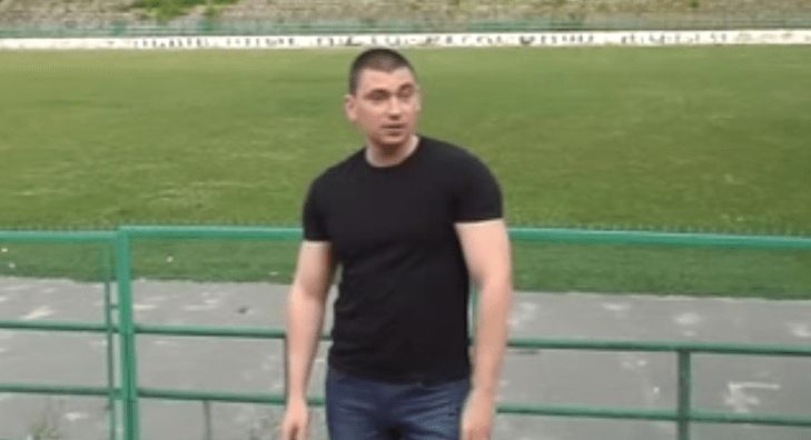 Julio de 2013. Mikhalchishin organiza una peculiar Conferencia sobre la Guerra Civil Española. Al acto asisten unas 100 personas, la mayoría jóvenes entre 17 y 25 años. Según la crónica del medio Полемика, durante el largo acto (más de dos horas) el entonces líder de Svoboda en Lviv alaba el heroísmo de la Falange española http://varjag-2007.livejournal.com/4914627.html