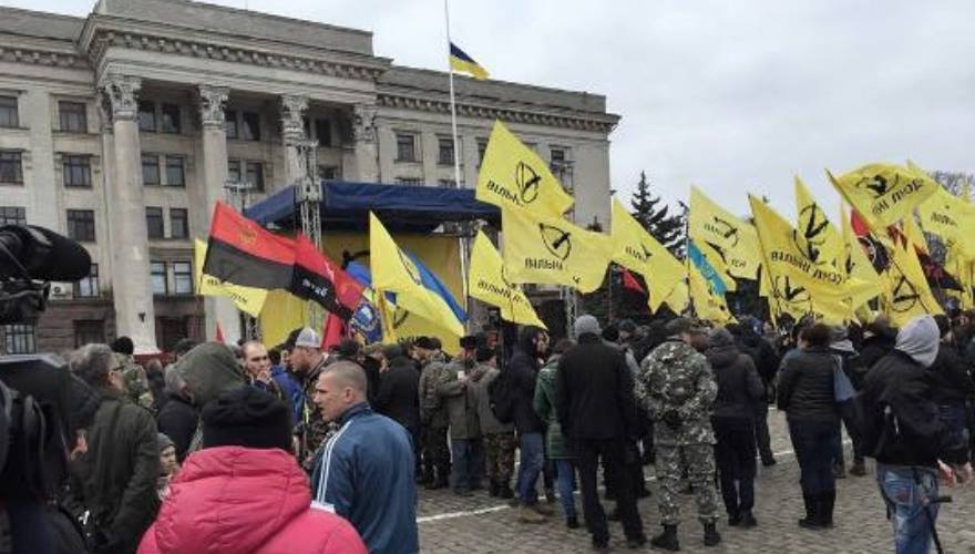 na_kulikovom_pole_protestuyut_protiv_rossiyskoy_okkupatsii_ukrainskoy_ekonomiki_3003 (1)