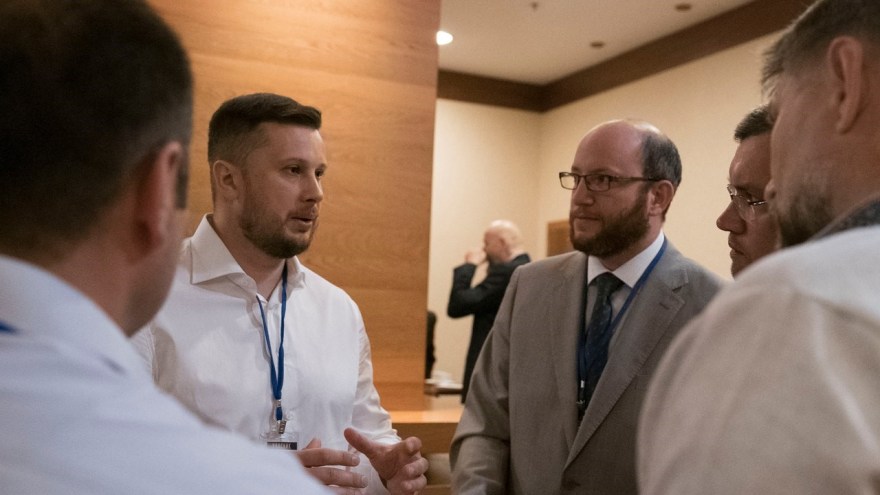 Biletsky, junto a otros participantes en la Conferencia Intermarium