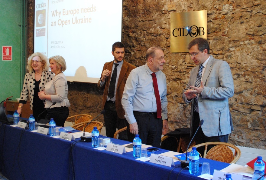 Javier Solana y Oleksandr Sushko en el acto “Why Europe needs an Open Ukraine”[¿Por qué Europa necesita una Ucrania Abierta], Barcelona, 2012